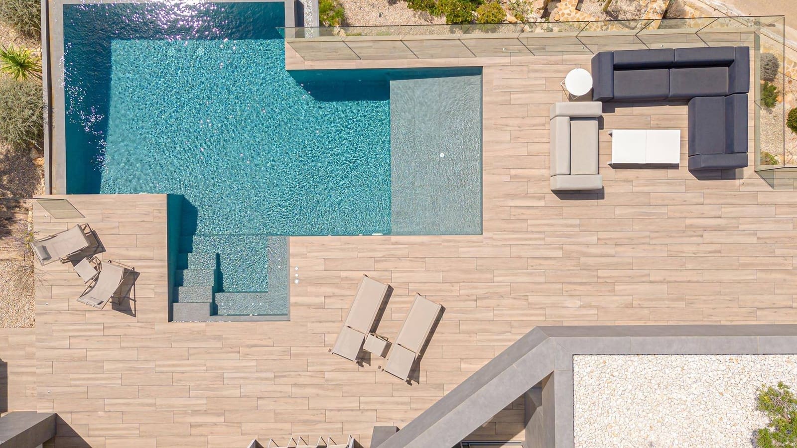 4 bedroom Villa for sale in Cumbre del Sol with pool garage - € 2,950,000 (Ref: 8493691)