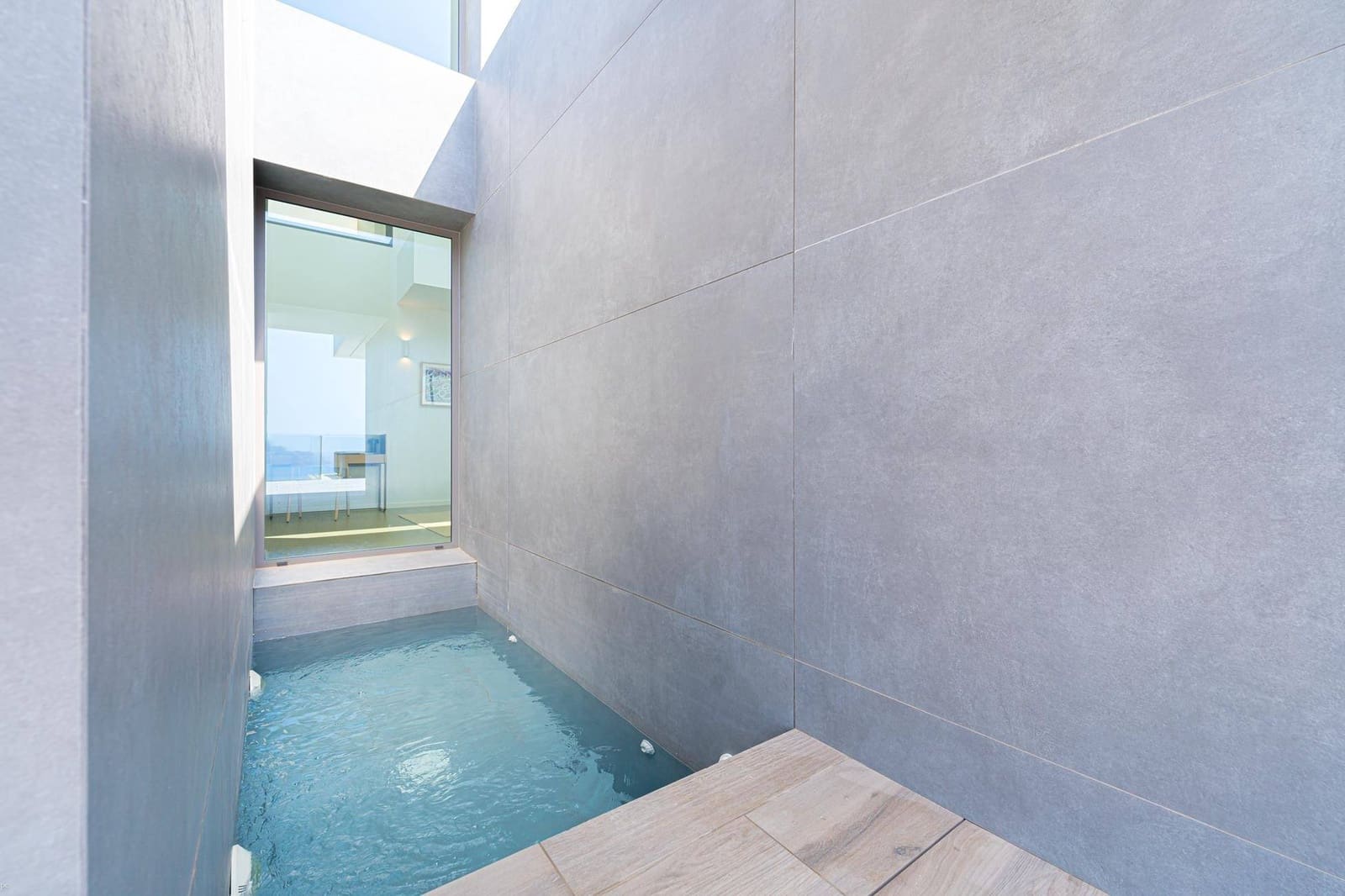 4 bedroom Villa for sale in Cumbre del Sol with pool garage - € 2,950,000 (Ref: 8493691)