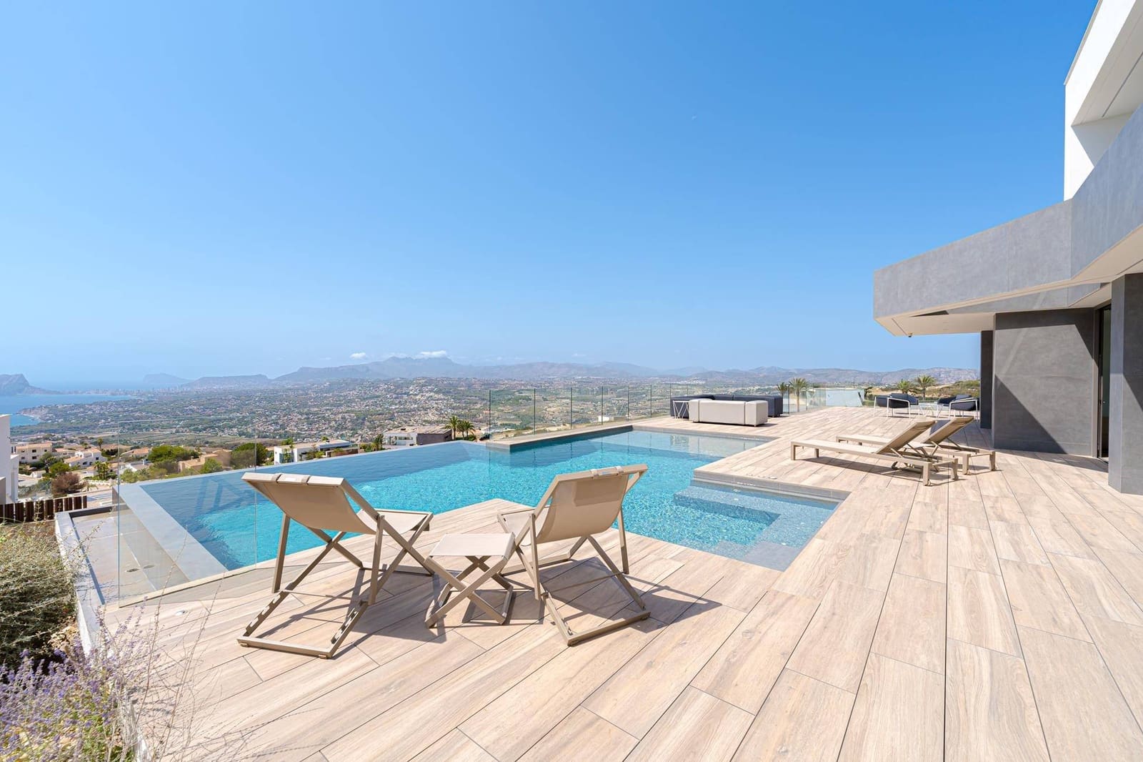 4 bedroom Villa for sale in Cumbre del Sol with pool garage - € 2,950,000 (Ref: 8493691)