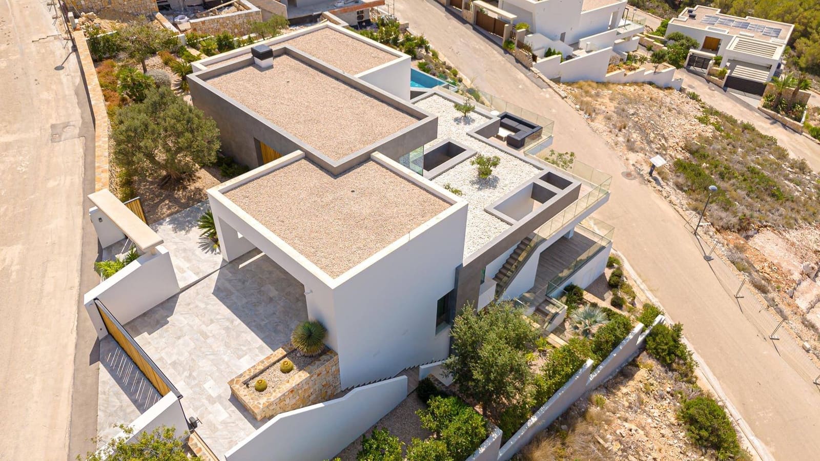4 bedroom Villa for sale in Cumbre del Sol with pool garage - € 2,950,000 (Ref: 8493691)