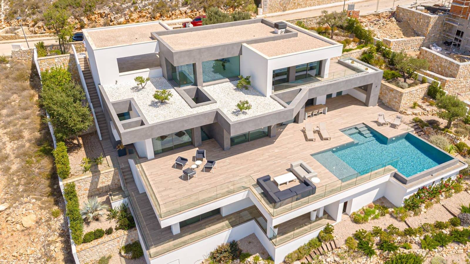 4 bedroom Villa for sale in Cumbre del Sol with pool garage - € 2,950,000 (Ref: 8493691)