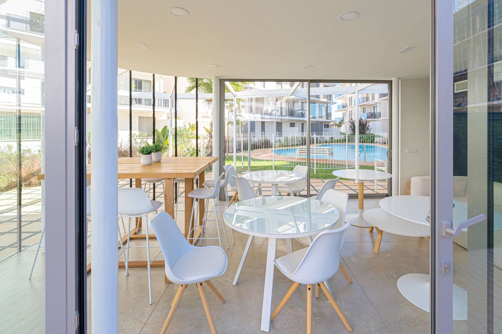 2 soveværelse Penthouse til salg i Denia med swimmingpool garage - € 430.000 (Ref: 8592352)