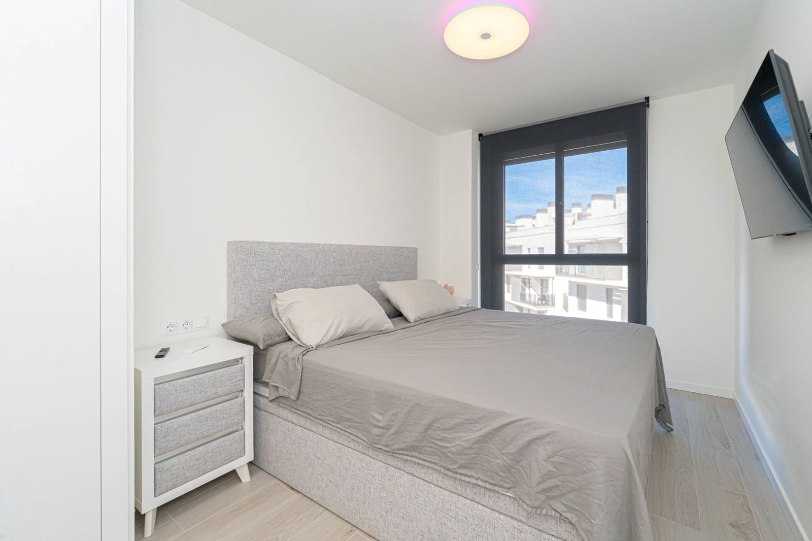 2 bedroom Penthouse for sale in Denia with pool garage - € 430,000 (Ref: 8592352)