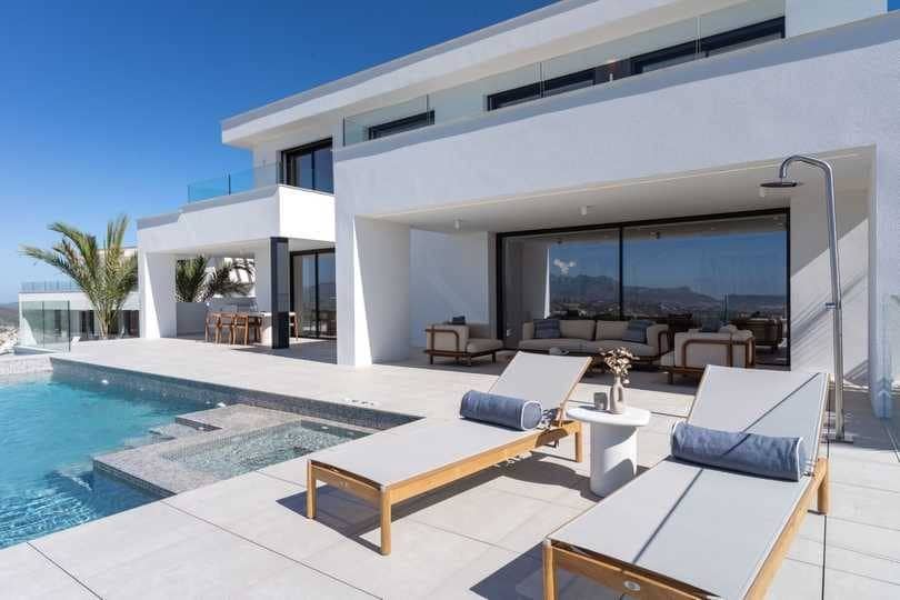 3 bedroom Villa for sale in Benitachell / Benitatxell with pool - € 2,195,000 (Ref: 8616954)