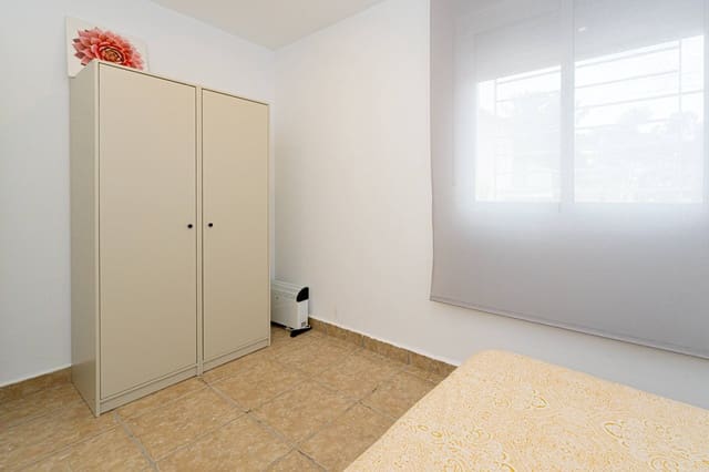 6 makuuhuone Huvila myytävänä paikassa La Font d'En Carròs mukana uima-altaan - 450 000 € (Ref: 8689511)