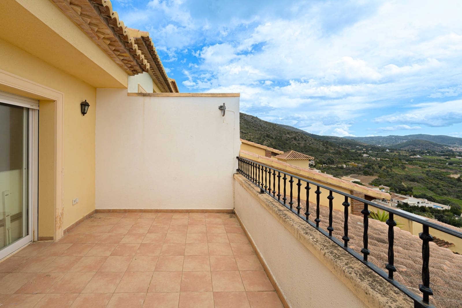 3 soveværelse Rækkehus til salg i Jalon / Xalo med swimmingpool - € 199.500 (Ref: 8867282)