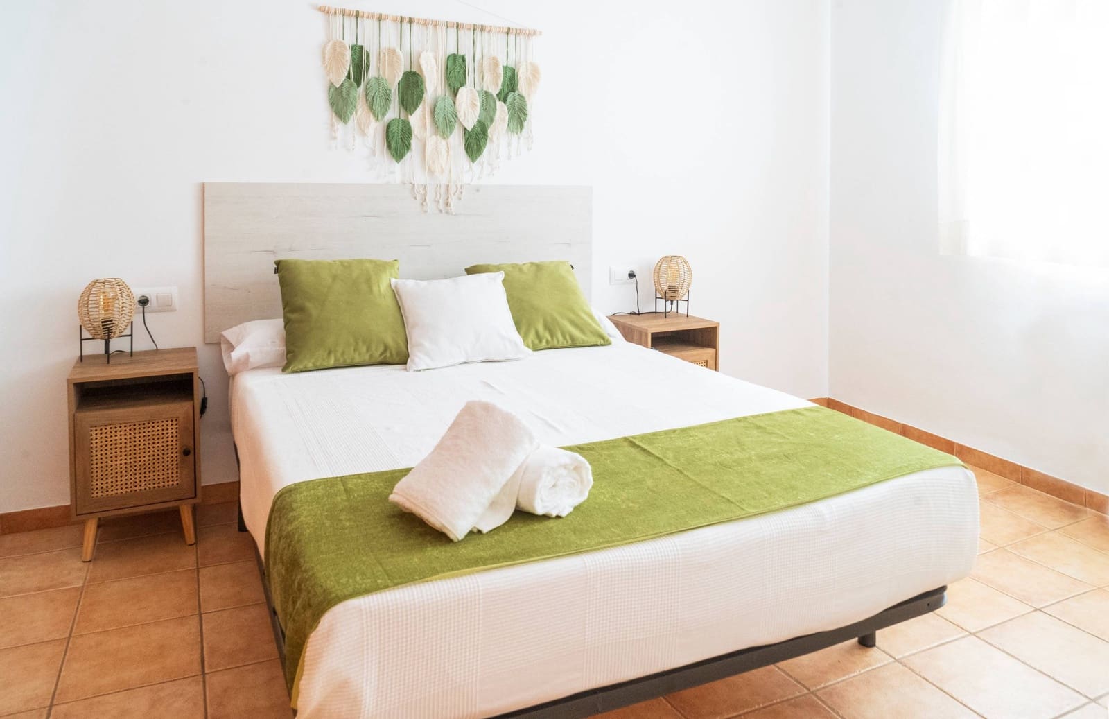 4 soveværelse Villa til leje i Jalon / Xalo med swimmingpool - € 1.900 (Ref: 8902978)