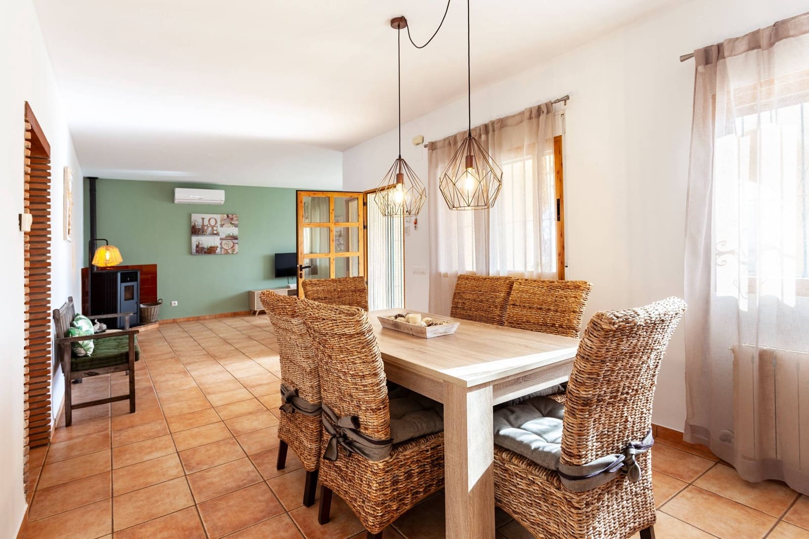 4 soveværelse Villa til leje i Jalon / Xalo med swimmingpool - € 1.900 (Ref: 8902978)