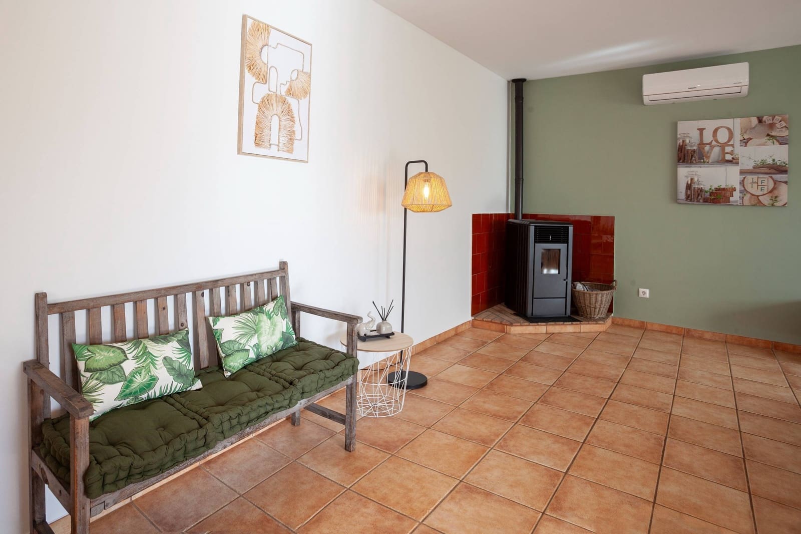 4 soveværelse Villa til leje i Jalon / Xalo med swimmingpool - € 1.900 (Ref: 8902978)