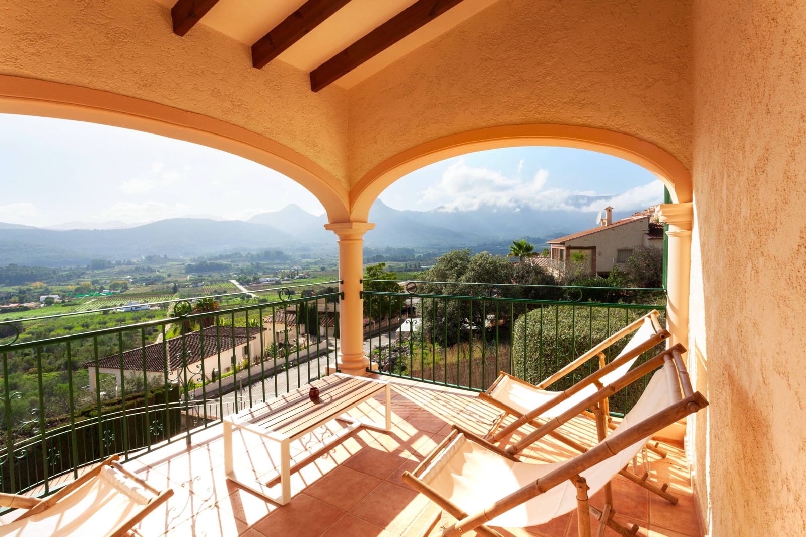 4 soveværelse Villa til leje i Jalon / Xalo med swimmingpool - € 1.900 (Ref: 8902978)