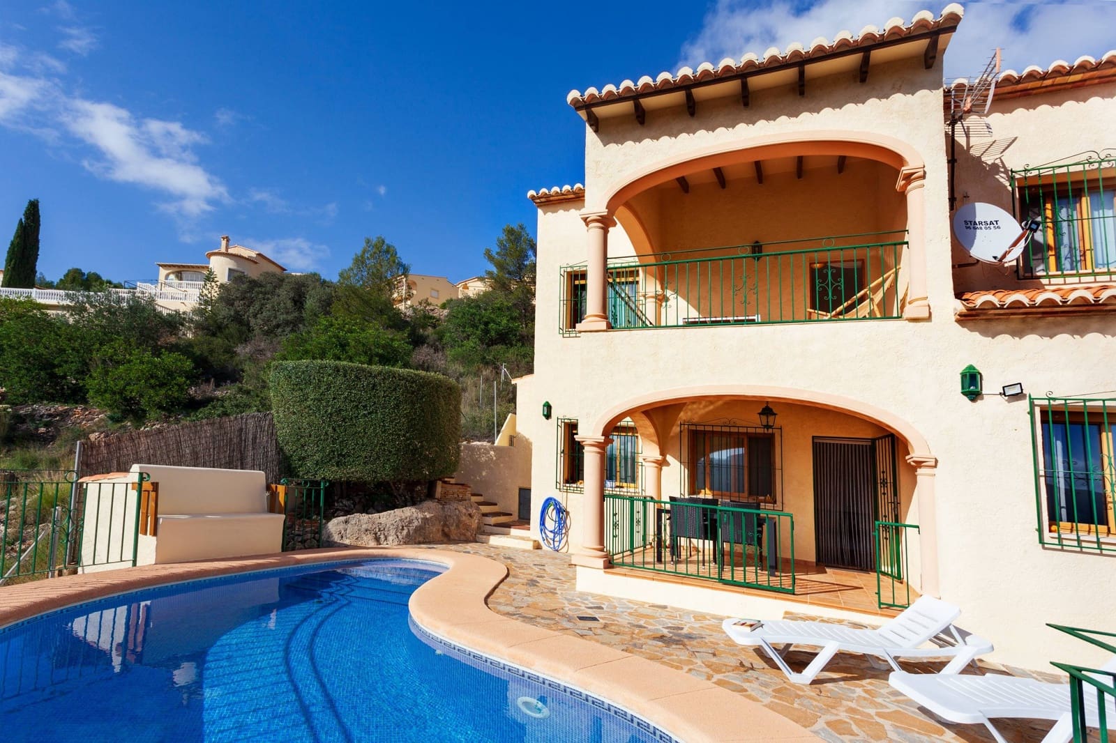 4 soveværelse Villa til leje i Jalon / Xalo med swimmingpool - € 1.900 (Ref: 8902978)