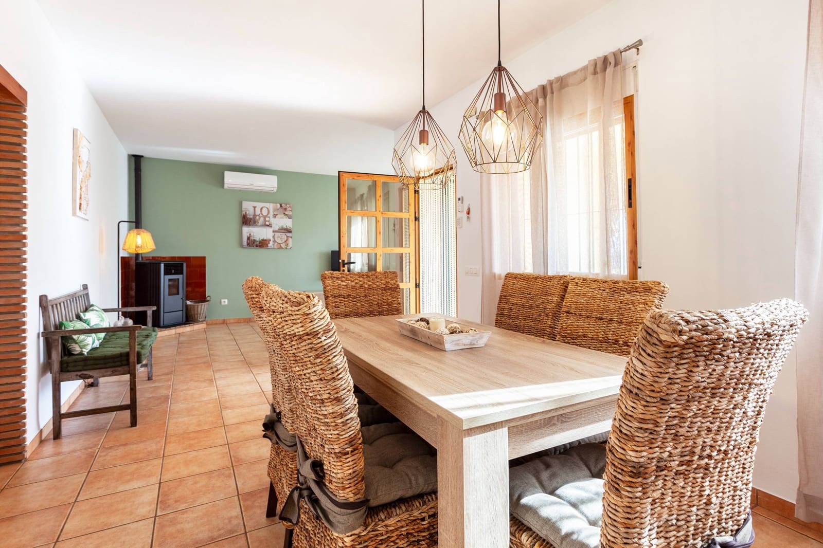 4 soveværelse Villa til leje i Jalon / Xalo med swimmingpool - € 1.900 (Ref: 8902978)