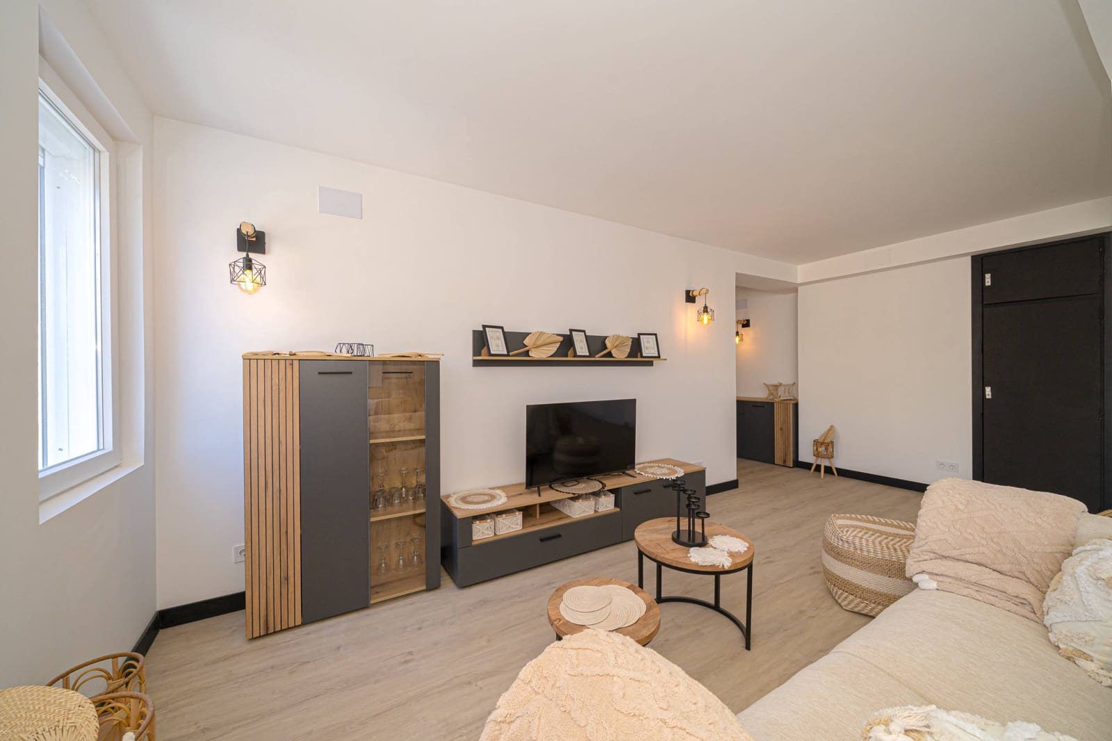 2 soveværelse Lejlighed til salg i Arenal - € 325.000 (Ref: 8905268)