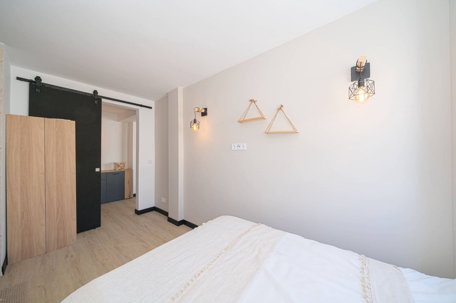 2 soveværelse Lejlighed til salg i Arenal - € 325.000 (Ref: 8905268)