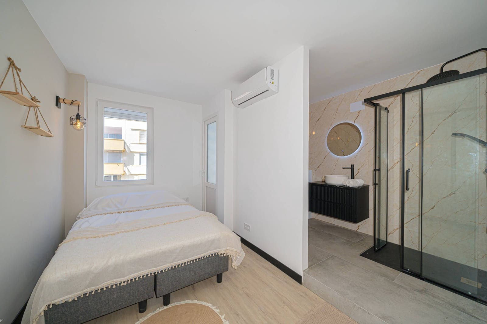 2 soveværelse Lejlighed til salg i Arenal - € 325.000 (Ref: 8905268)