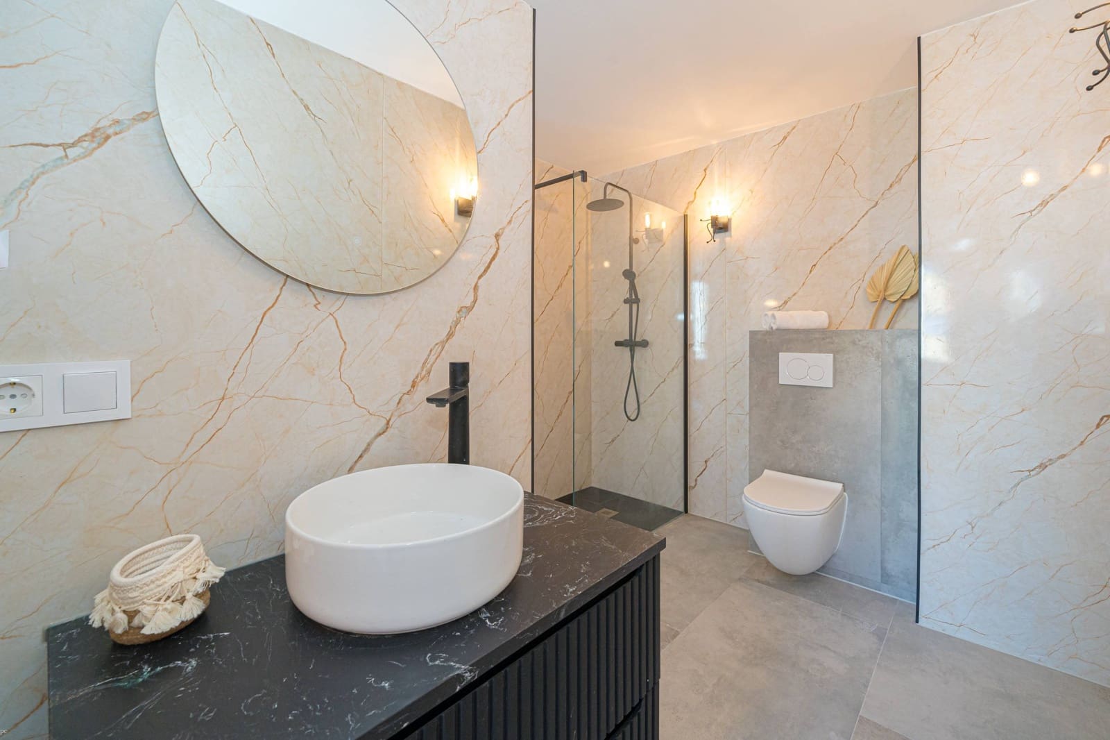 2 soveværelse Lejlighed til salg i Arenal - € 325.000 (Ref: 8905268)