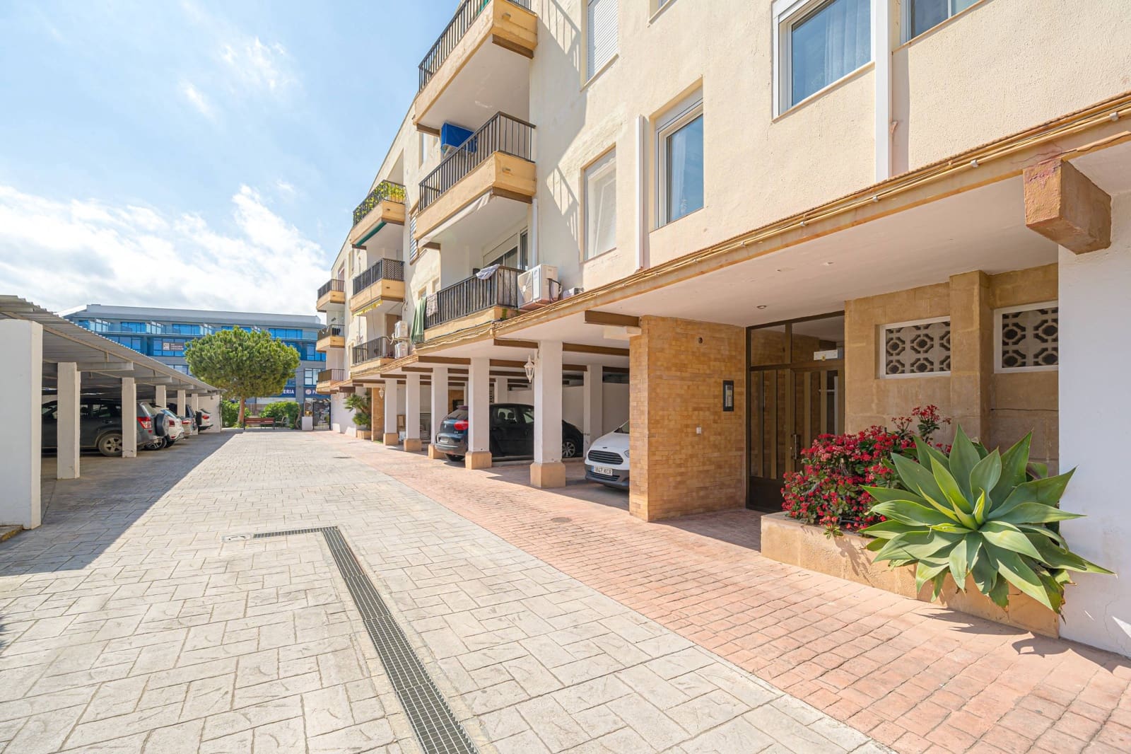 2 soveværelse Lejlighed til salg i Arenal - € 325.000 (Ref: 8905268)