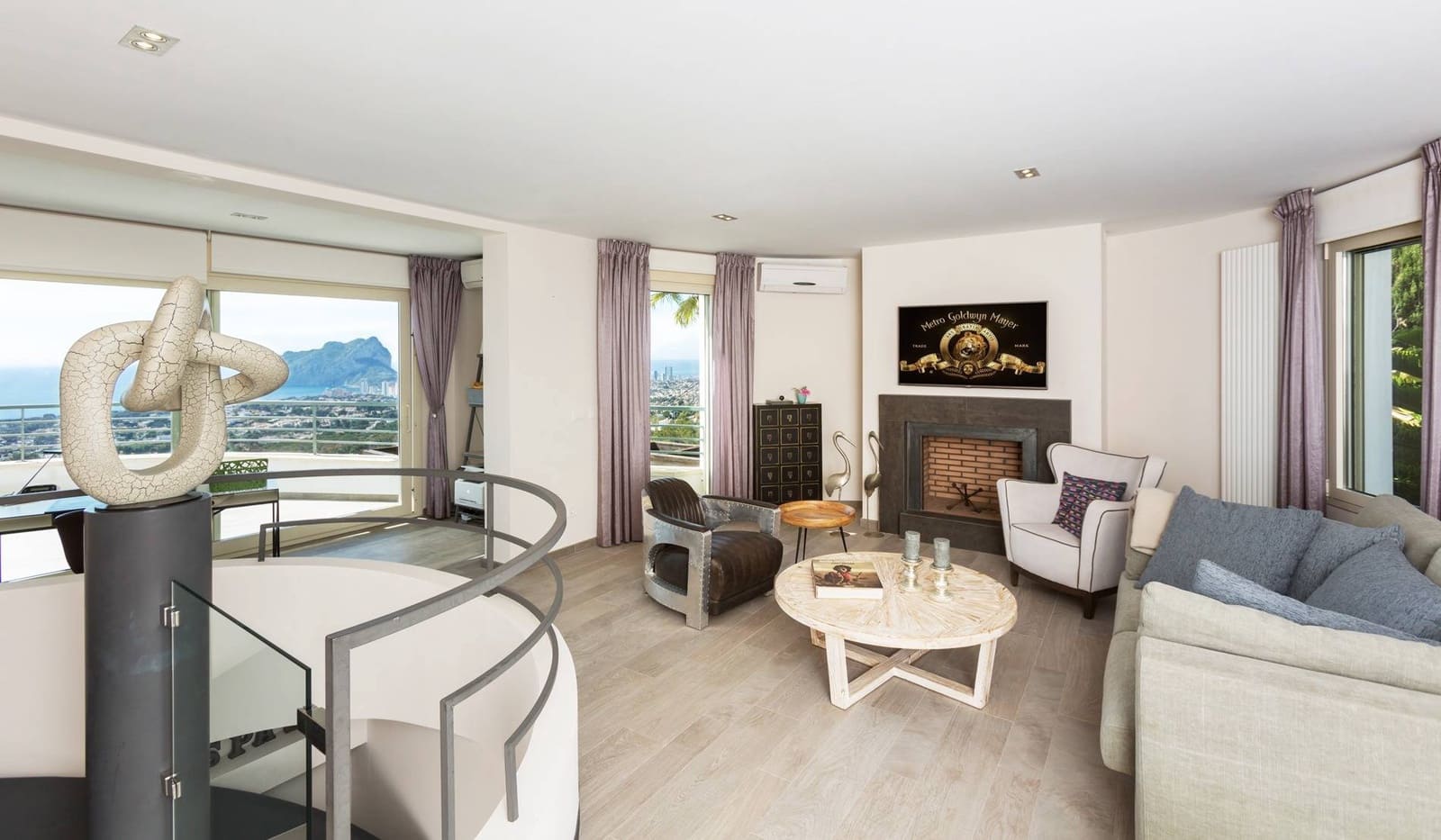 4 makuuhuone Huvila myytävänä paikassa Benissa mukana uima-altaan 
autotalli - 1 750 000 € (Ref: 8926269)