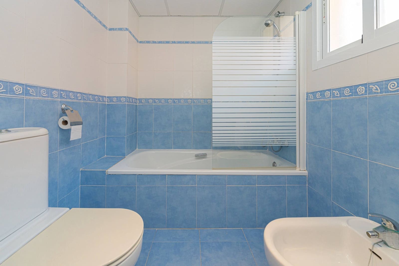 3 soverom Leilighet til salgs i Arenal med svømmebasseng garasje - € 468 000 (Ref: 9095167)