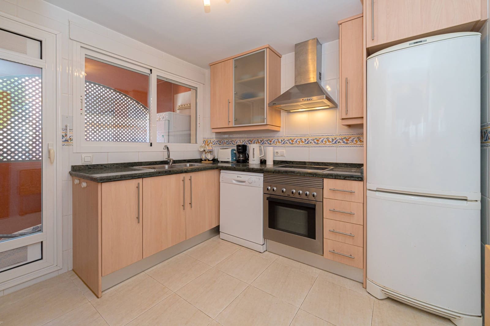 3 soverom Leilighet til salgs i Arenal med svømmebasseng garasje - € 468 000 (Ref: 9095167)