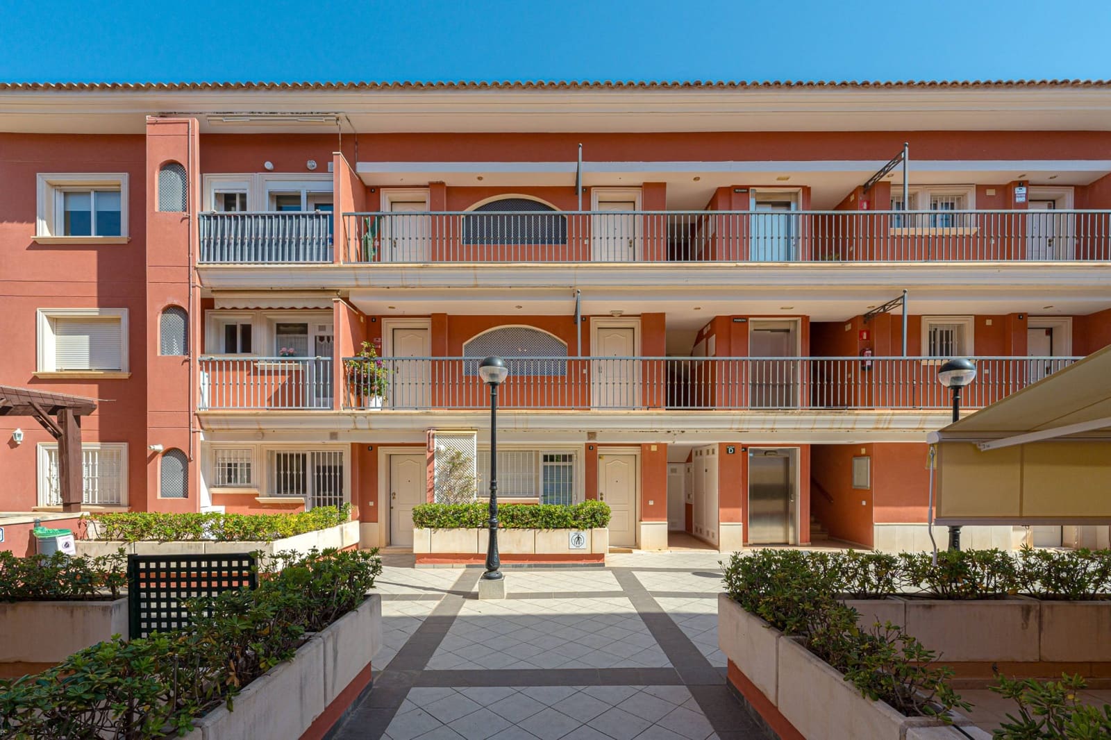 3 soverom Leilighet til salgs i Arenal med svømmebasseng garasje - € 468 000 (Ref: 9095167)