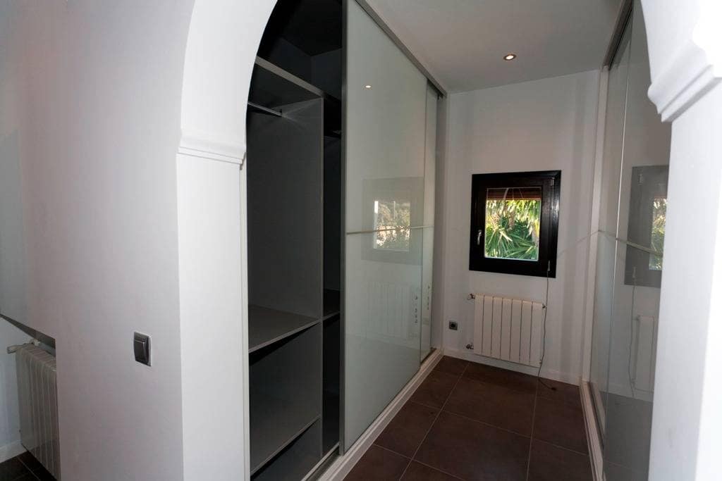 4 soveværelse Villa til salg i Moraira med swimmingpool - € 1.440.000 (Ref: 9118636)