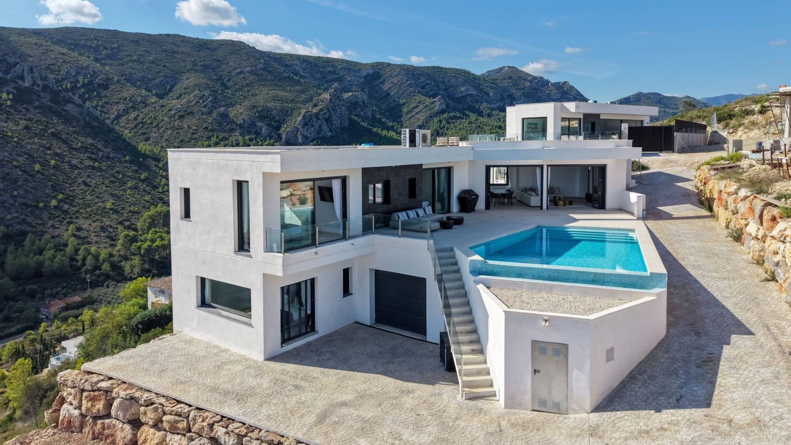3 makuuhuone Huvila myytävänä paikassa Monte Solana mukana uima-altaan - 755 000 € (Ref: 9128171)