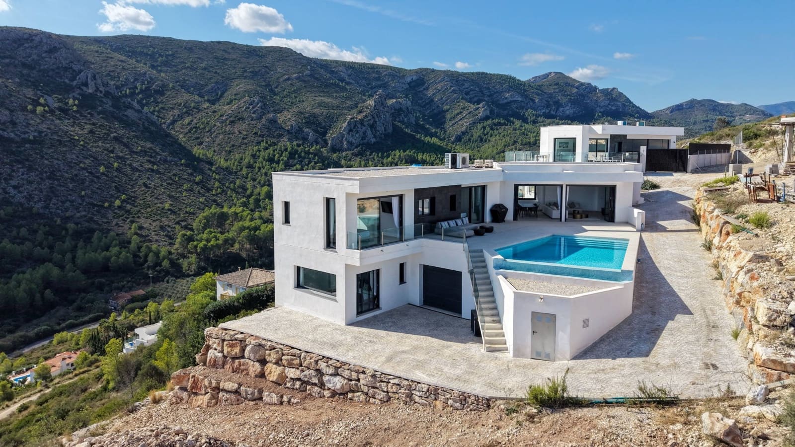 3 makuuhuone Huvila myytävänä paikassa Monte Solana mukana uima-altaan - 755 000 € (Ref: 9128171)