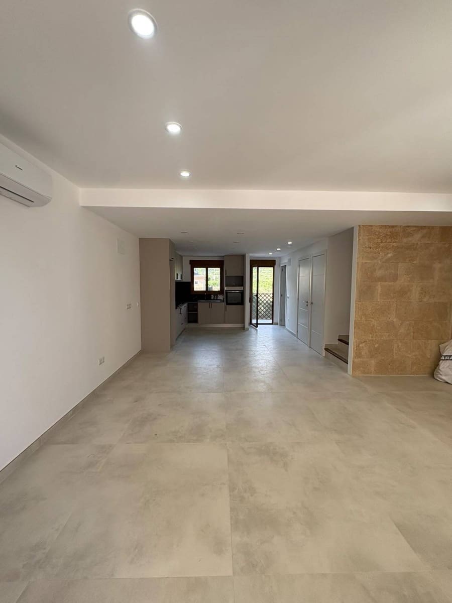 3 Zimmer Reihenhaus zu verkaufen in Parcent mit Pool Garage - 225.000 € (Ref: 9134298)