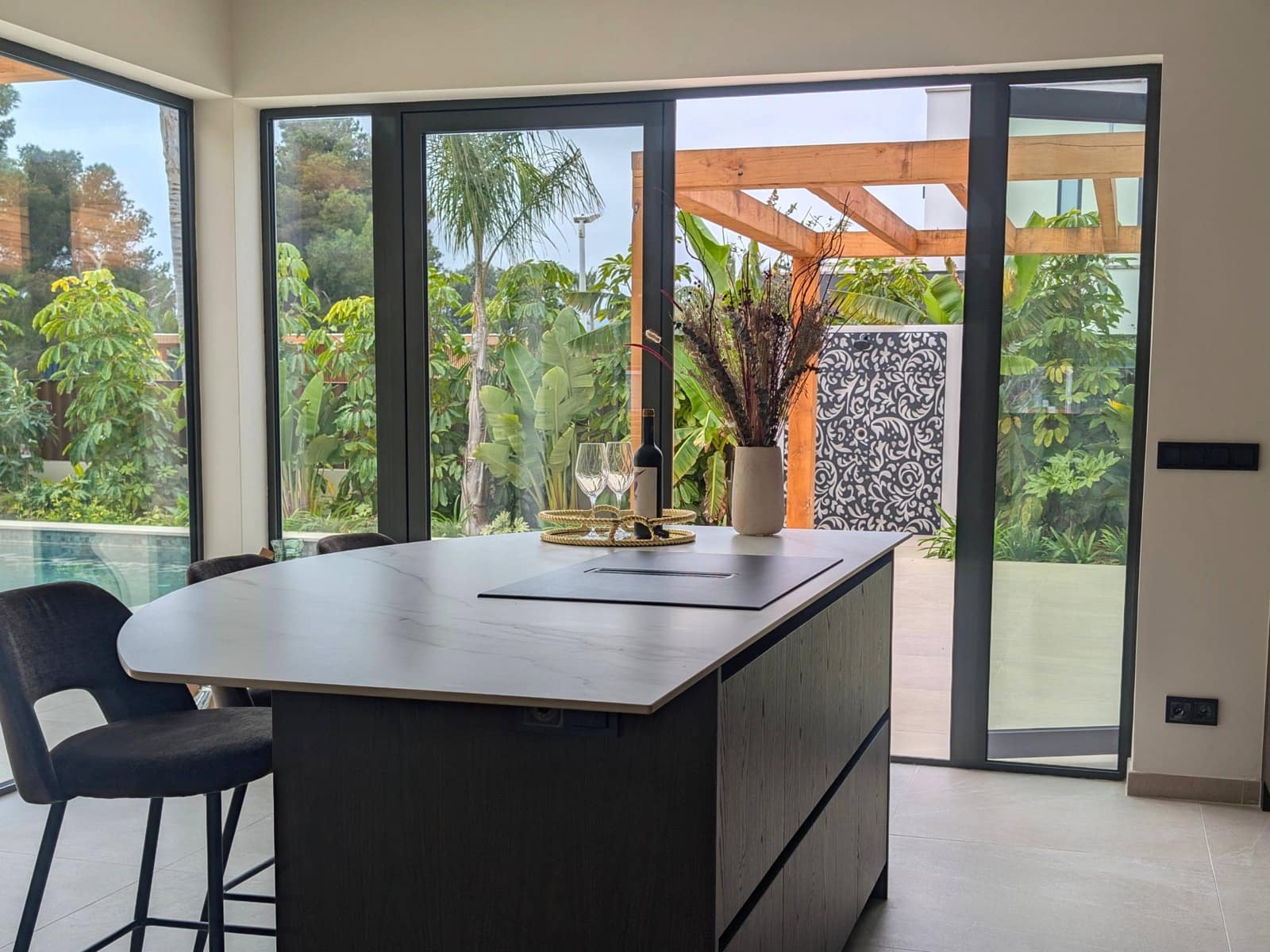 4 bedroom Villa for sale in Javea / Xabia with pool - € 1,749,000 (Ref: 9142793)