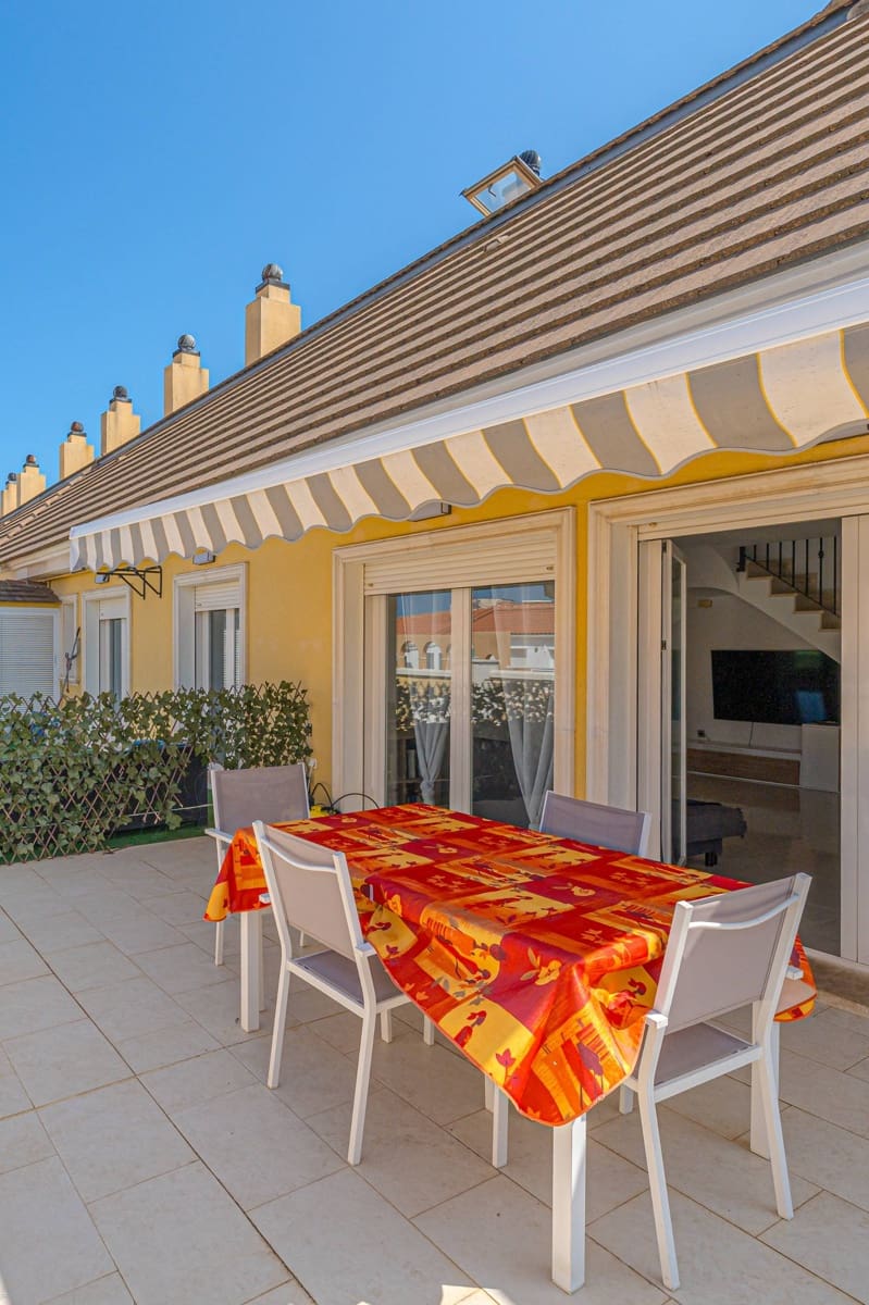 3 sypialnia Penthouse na sprzedaż w Denia z basenem garażem - 389 000 € (Ref: 9149168)