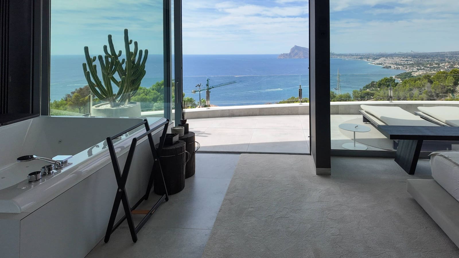 4 bedroom Villa for sale in Altea with pool - € 4,000,000 (Ref: 9206741)