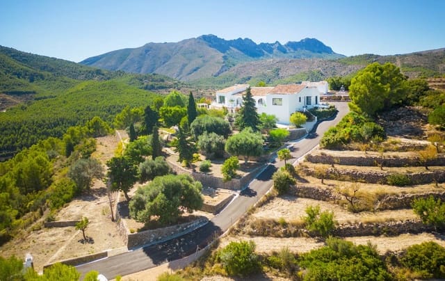5 soverom Villa til salgs i Benissa med svømmebasseng - € 2 480 000 (Ref: 9300995)