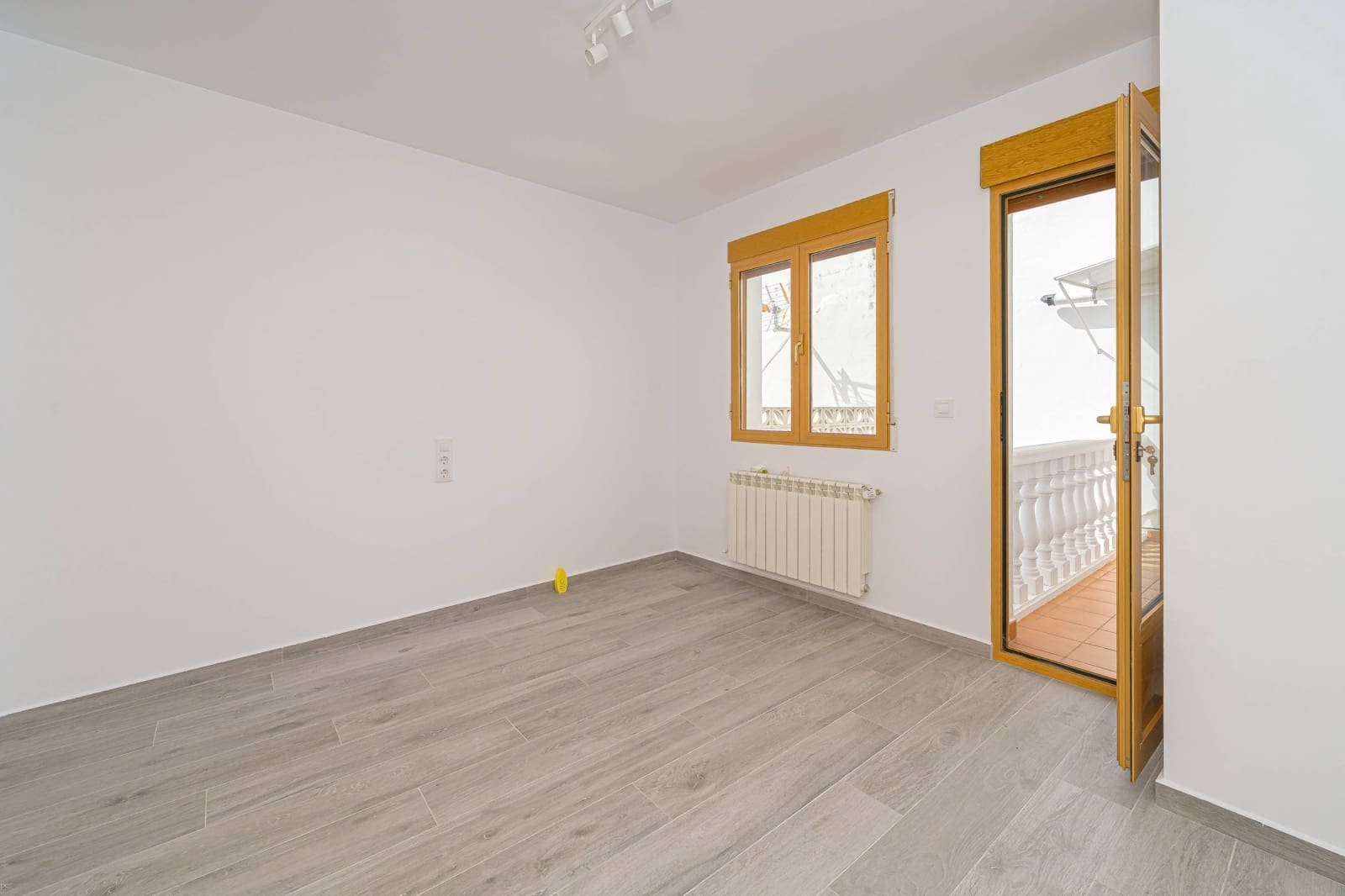 5 soveværelse Rækkehus til salg i Alcalali / Alcanali med garage - € 350.000 (Ref: 9317795)