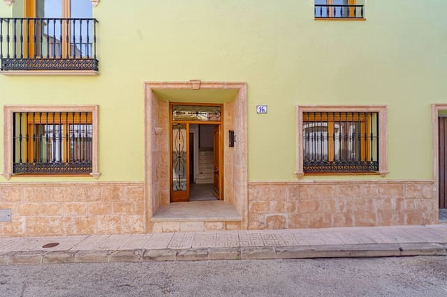 5 slaapkamer Huis te koop in Alcalalí / Alcanalí met garage - € 350.000 (Ref: 9317795)