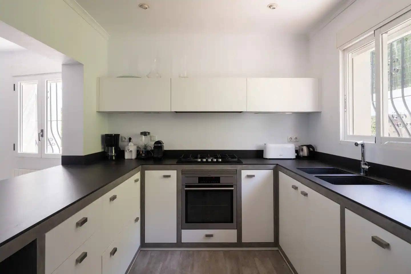 4 Zimmer Villa zu verkaufen in Adsubia mit Pool Garage - 899.000 € (Ref: 9334875)