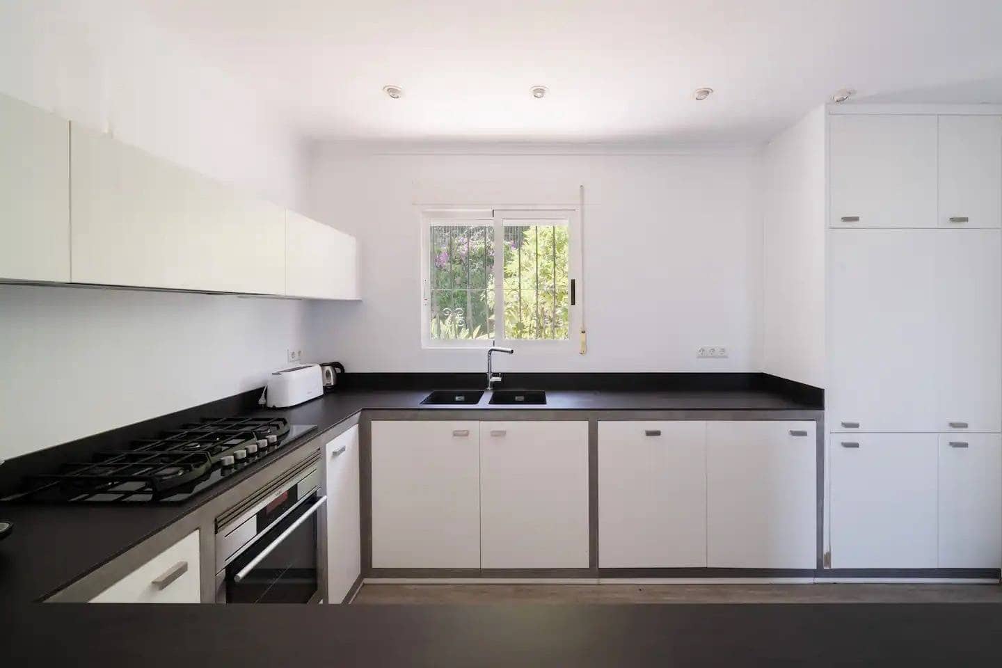 4 Zimmer Villa zu verkaufen in Adsubia mit Pool Garage - 899.000 € (Ref: 9334875)