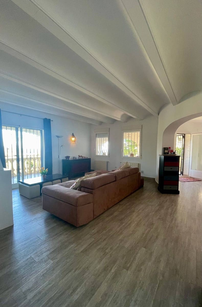 4 Zimmer Villa zu verkaufen in Adsubia mit Pool Garage - 899.000 € (Ref: 9334875)