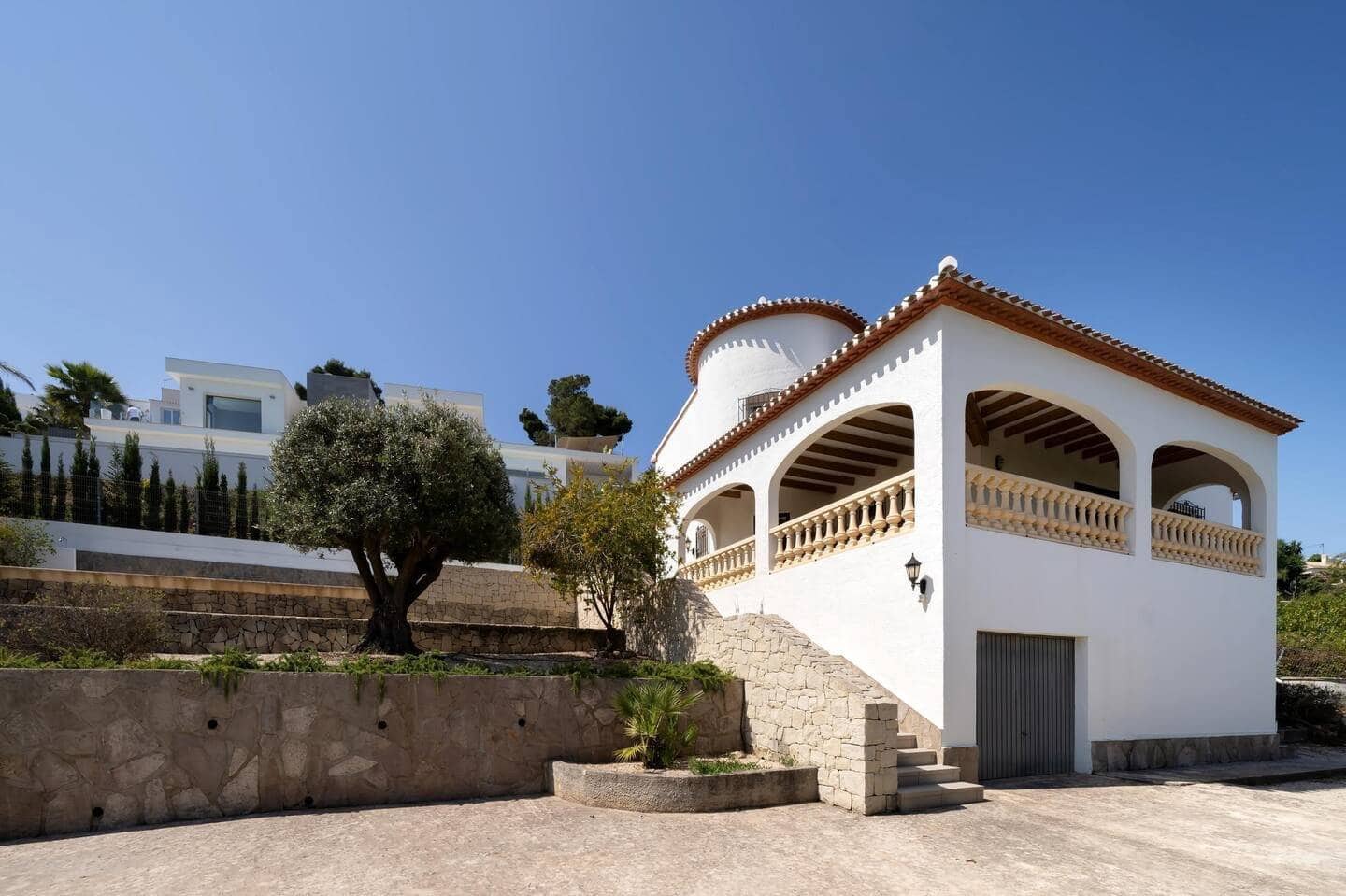 4 Zimmer Villa zu verkaufen in Adsubia mit Pool Garage - 899.000 € (Ref: 9334875)