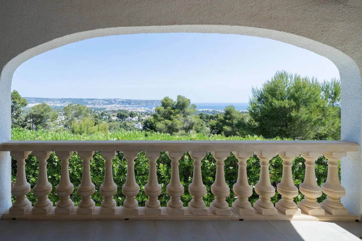 4 Zimmer Villa zu verkaufen in Adsubia mit Pool Garage - 899.000 € (Ref: 9334875)