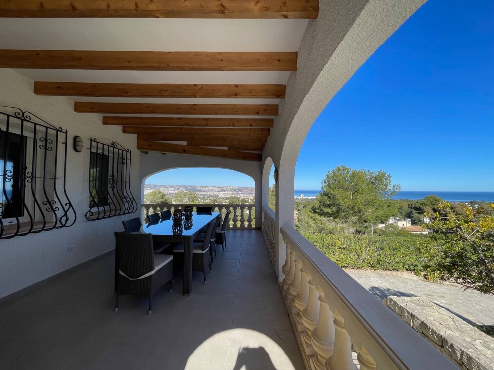 4 Zimmer Villa zu verkaufen in Adsubia mit Pool Garage - 899.000 € (Ref: 9334875)