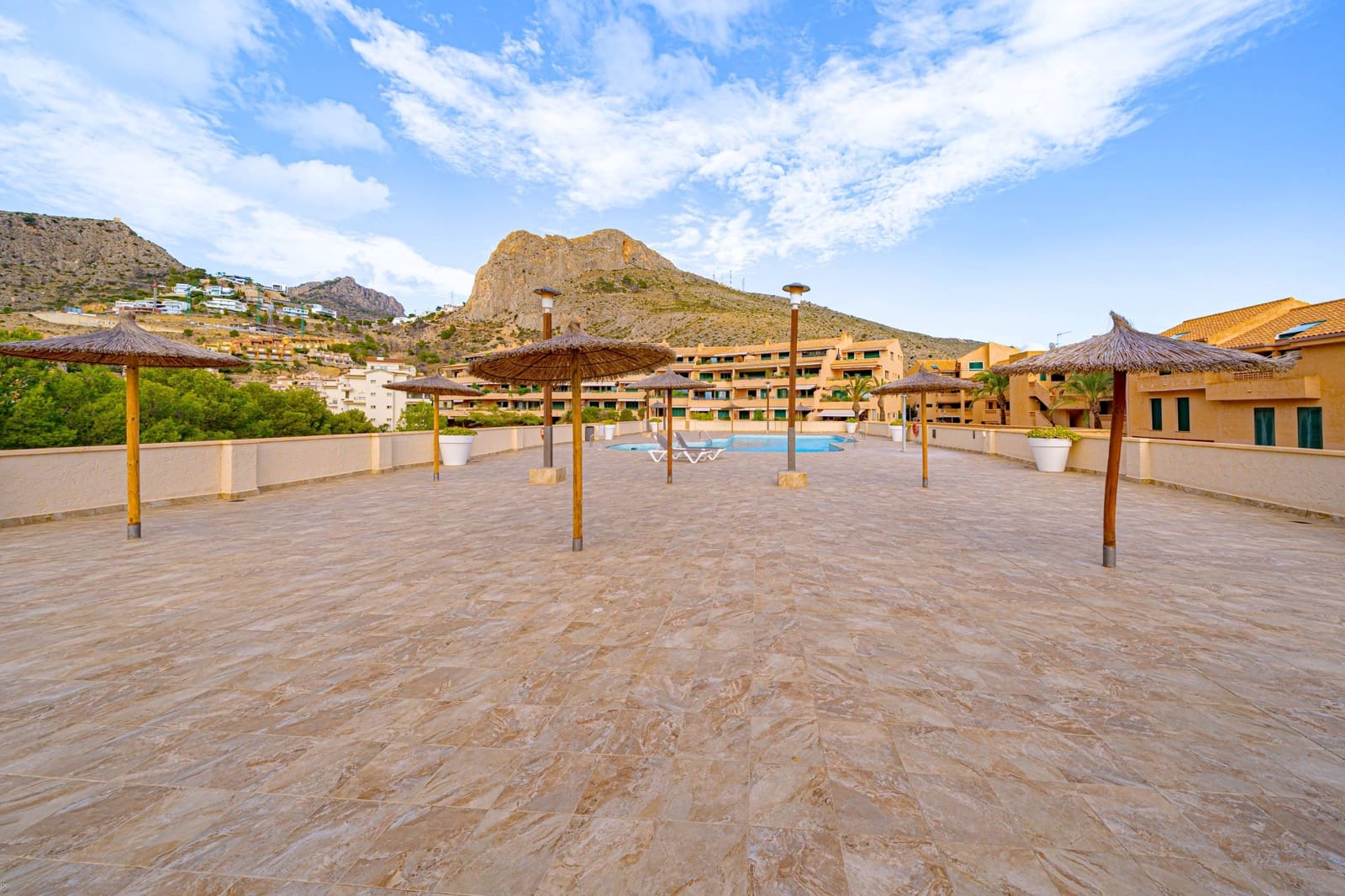 2 soveværelse Lejlighed til salg i Altea med swimmingpool - € 399.000 (Ref: 9337965)