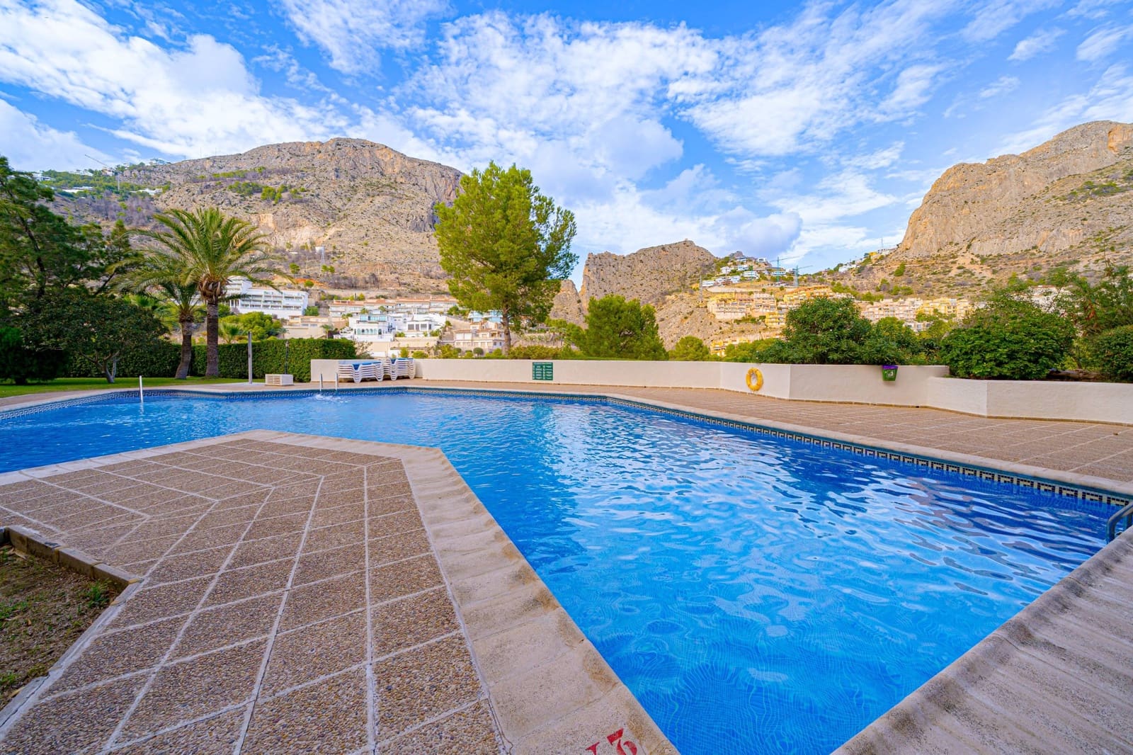 2 soveværelse Lejlighed til salg i Altea med swimmingpool - € 399.000 (Ref: 9337965)