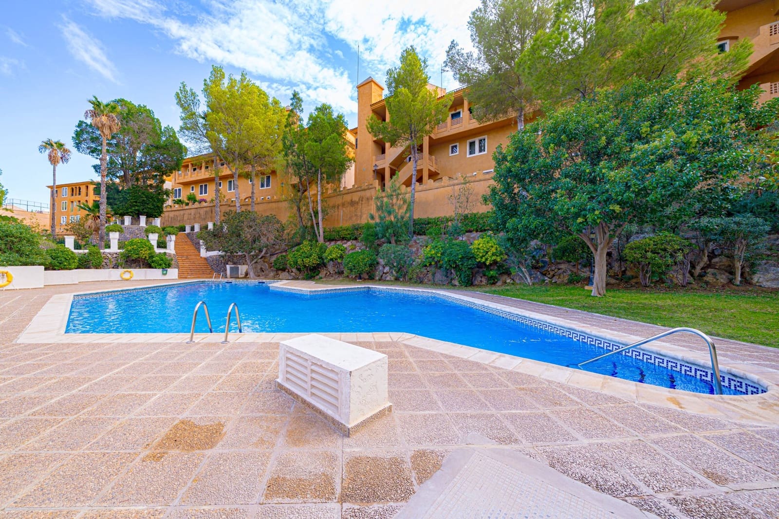 2 soveværelse Lejlighed til salg i Altea med swimmingpool - € 399.000 (Ref: 9337965)