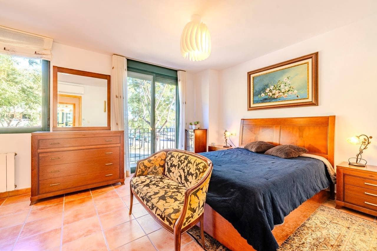 4 sovrum Radhus till salu i Arenal med pool - 595 000 € (Ref: 9390689)