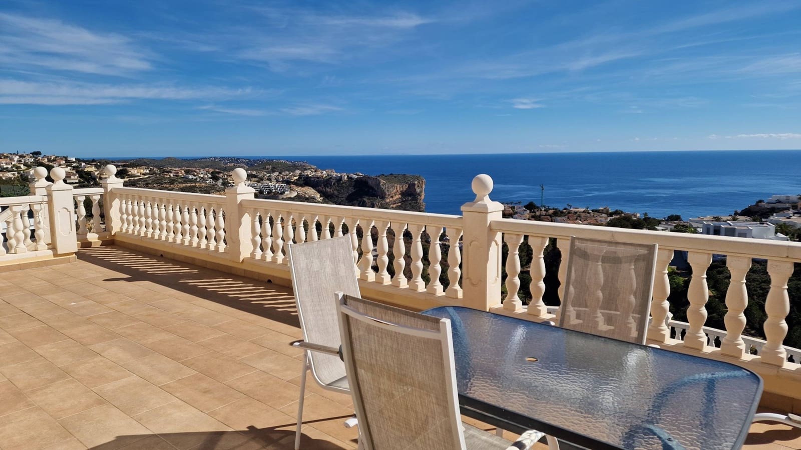 4 sovrum Villa till salu i Cumbre del Sol med pool - 716 000 € (Ref: 9406684)