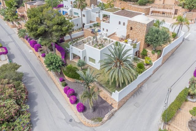 3 bedroom Villa for sale in Paichi, Teulada-Moraira with pool garage - € 1,995,000 (Ref: 9414035)