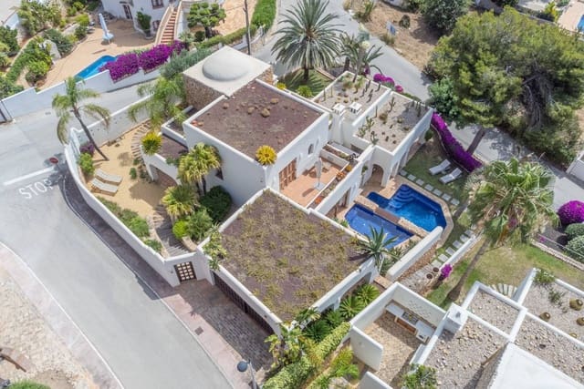 3 bedroom Villa for sale in Paichi, Teulada-Moraira with pool garage - € 1,995,000 (Ref: 9414035)