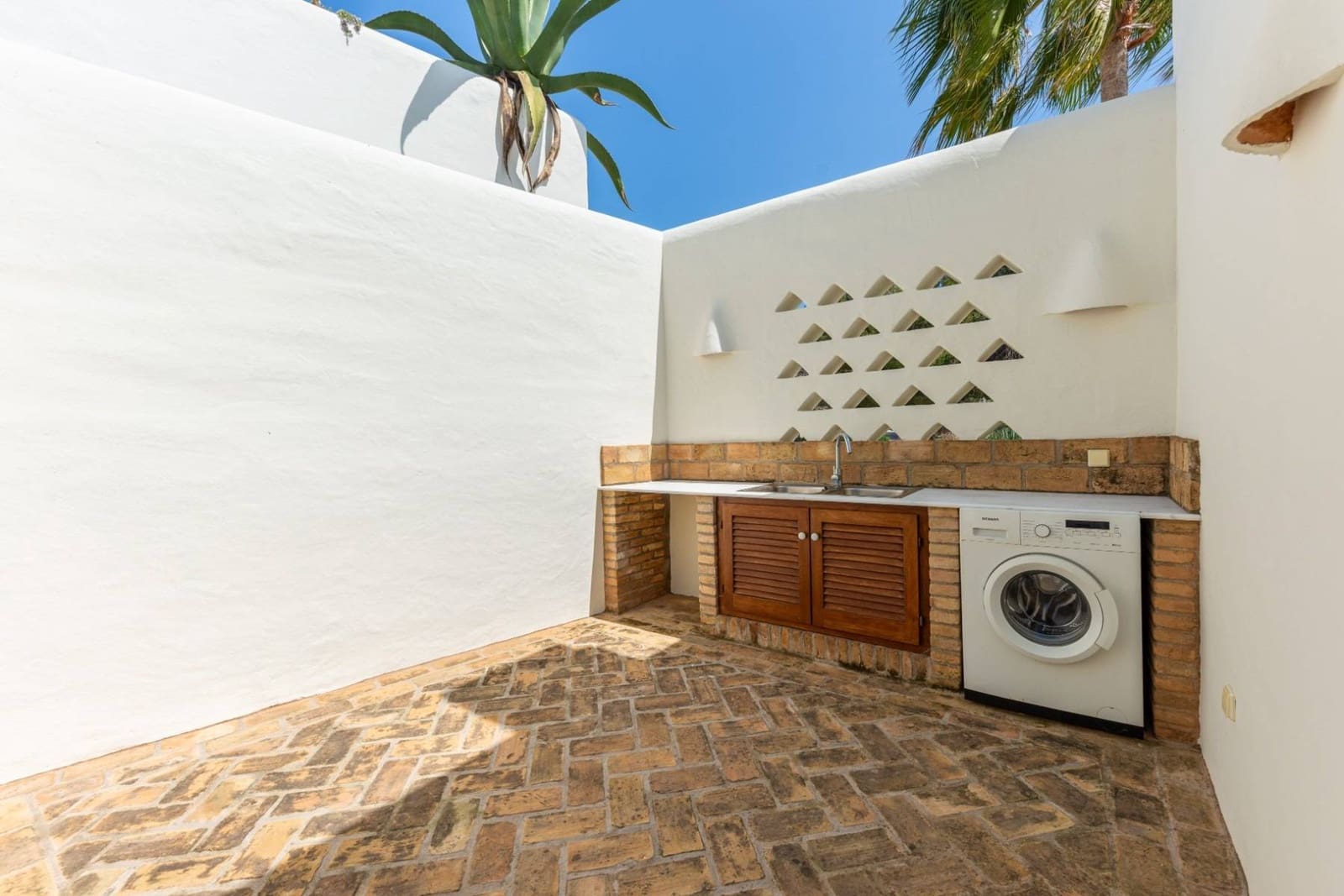 3 soveværelse Villa til salg i Moraira med swimmingpool garage - € 1.995.000 (Ref: 9414036)