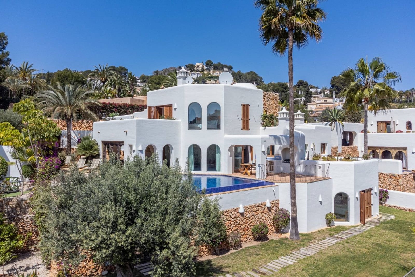 3 soveværelse Villa til salg i Moraira med swimmingpool garage - € 1.995.000 (Ref: 9414036)